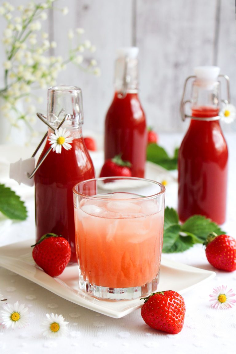 Erdbeer-Rhabarber-Sirup